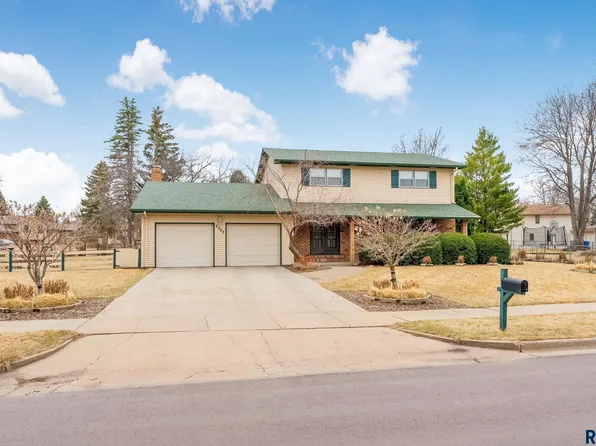 2305 E 54th St, Sioux Falls, SD 57103