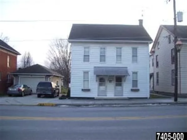 524 W King St, East Berlin, PA 17316
