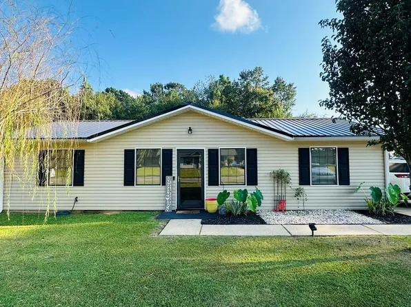 102 Valley Crest Dr, Dothan, AL 36301