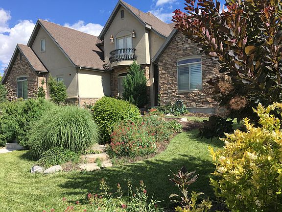3rd image of 1044 W Louise Meadow Dr