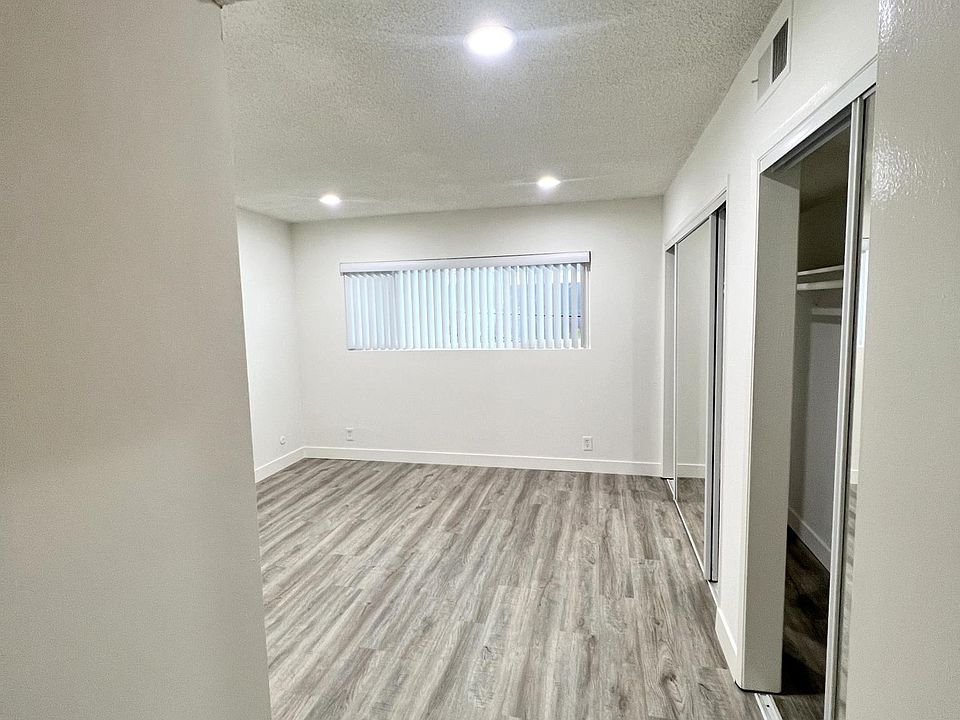 1st image of 144 S Doheny Dr #1144