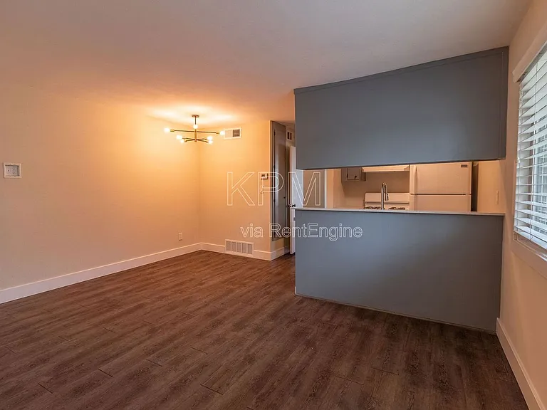 843 N Yosemite St #112 — Photo 5