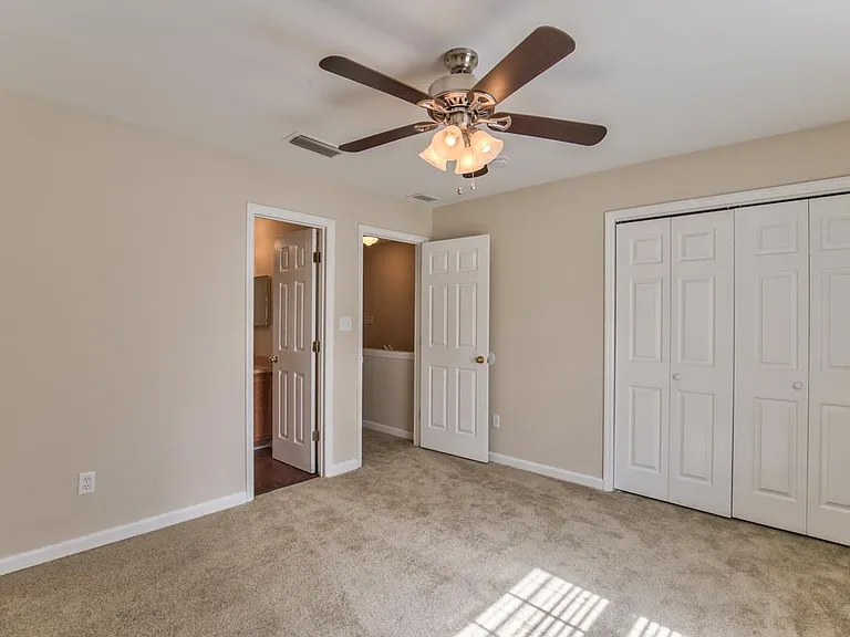 226 Columbia Dr — Photo 20