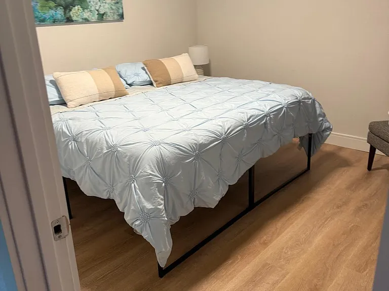 2040 Falconhurst Pl #2040 — Photo 11