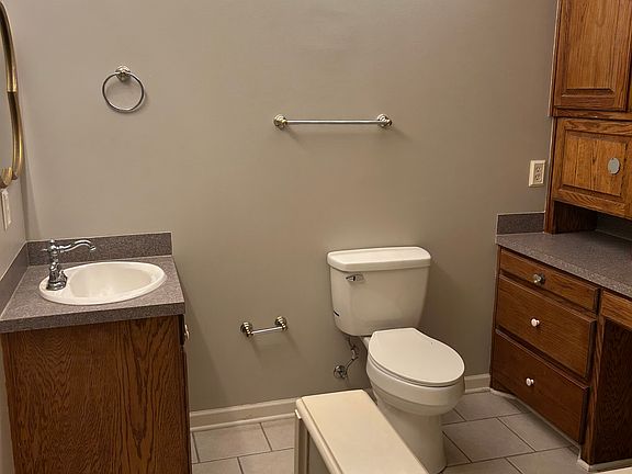 3rd image of 4208 Holly Hill Ct