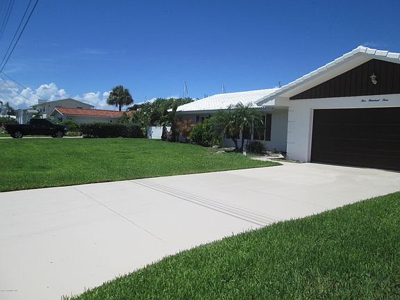 2nd image of 504 Eleuthera Ln