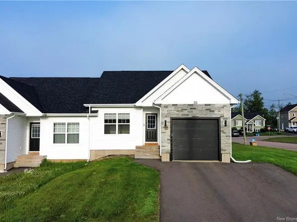 35 Anastasia Cres, Moncton, NB E1E 0E4
