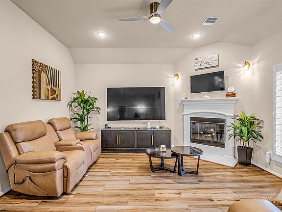 4th image of 22907 Banff Brook Way