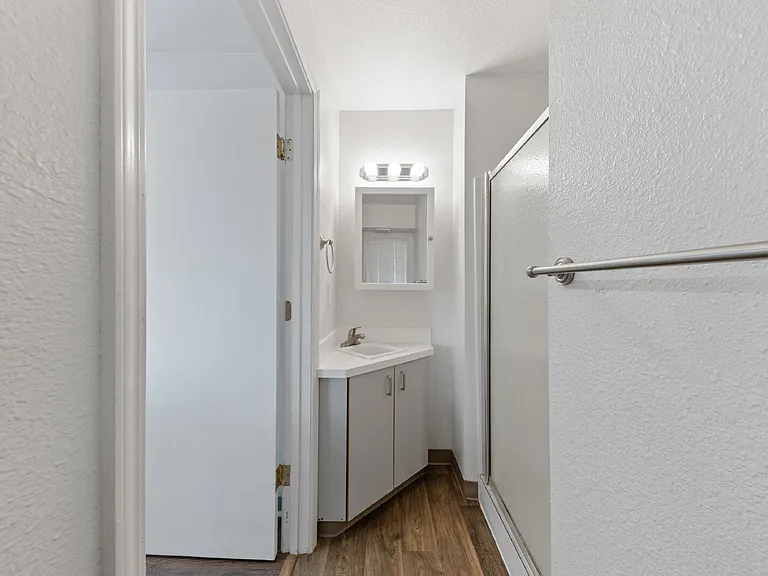 421 S College St #4 — Photo 16