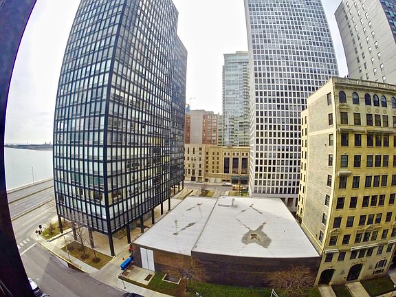 4th image of 900 N Lake Shore Dr APT 910
