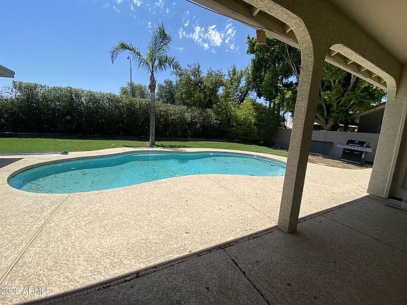 2nd image of 11129 W Olive Dr