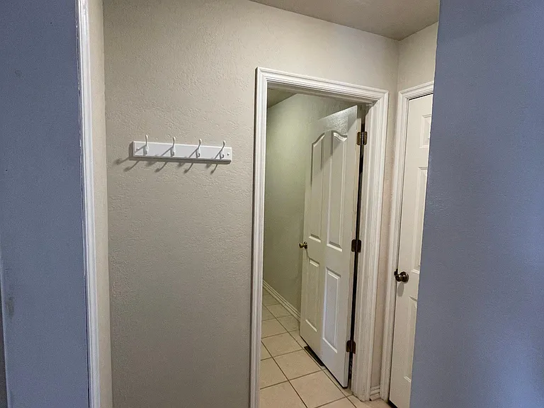 3666 Tara St — Photo 17