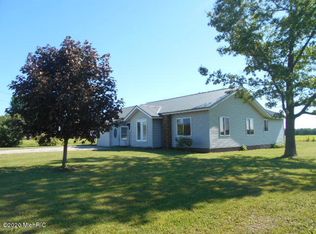 134 N Main St, Custer, MI 49405