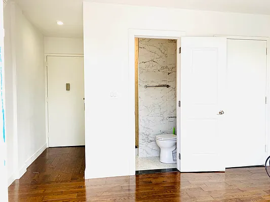 Rented by Blue Egg Realty Corp | media 17