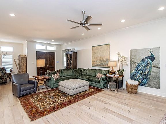 5th image of 9848 Laurel Oak Dr