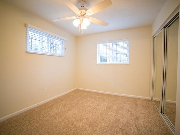 3rd image of 4010 Oak St #G1