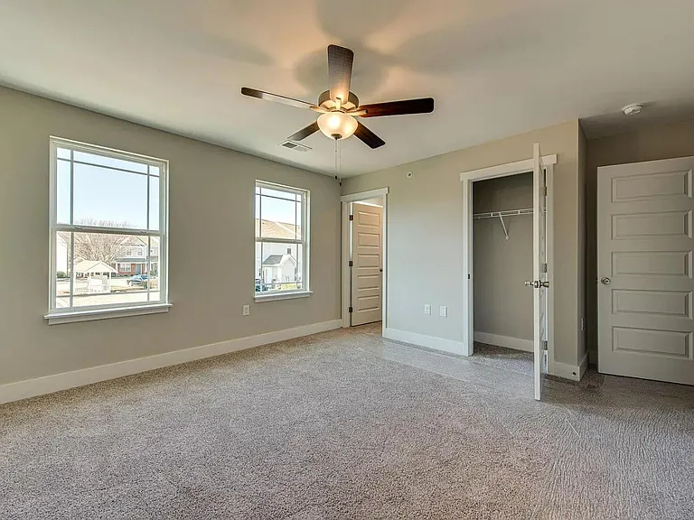 1041 Wells Way — Photo 4