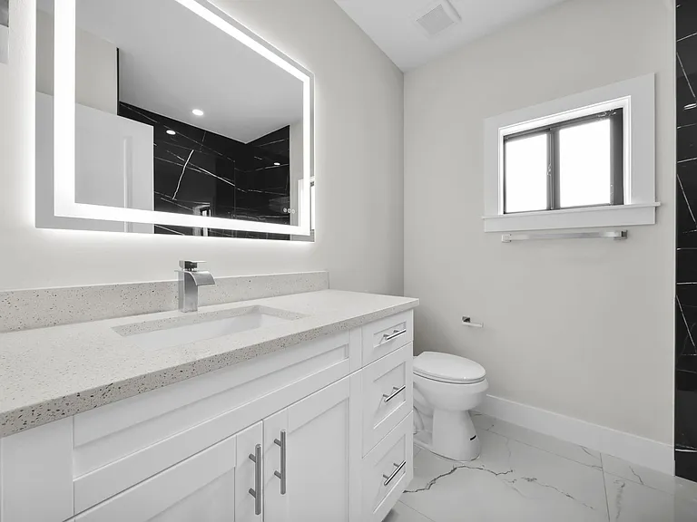 636 Ladd St — Photo 24