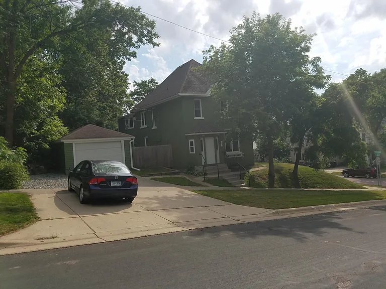 605 E Main St #3 — Photo 3