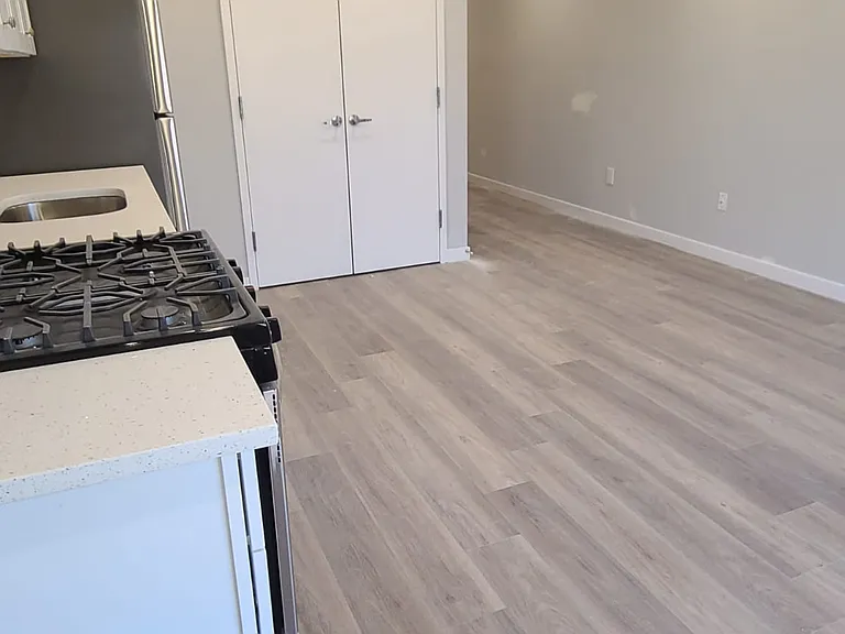 198 Harrison St #402 — Photo 4