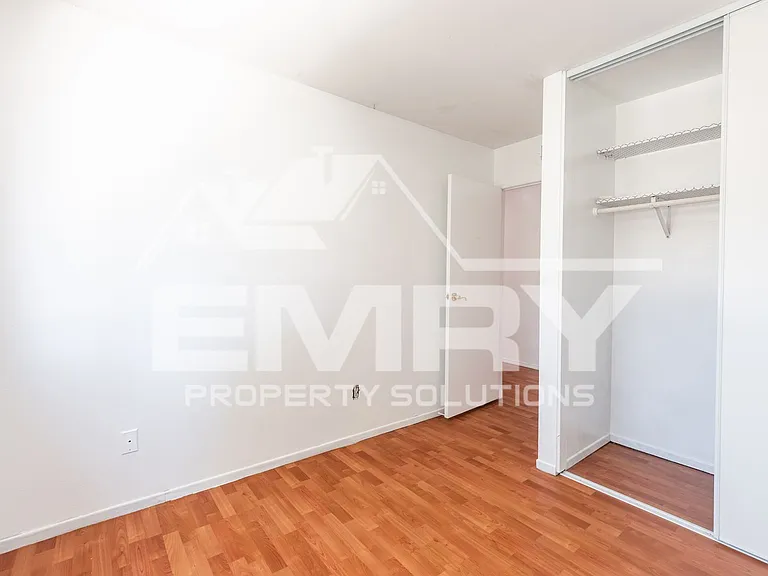 9781 S Karmont Ave — Photo 18