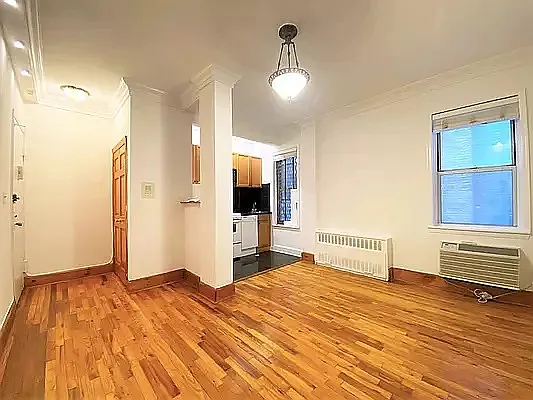 Rented by City Connections Realty | media 15