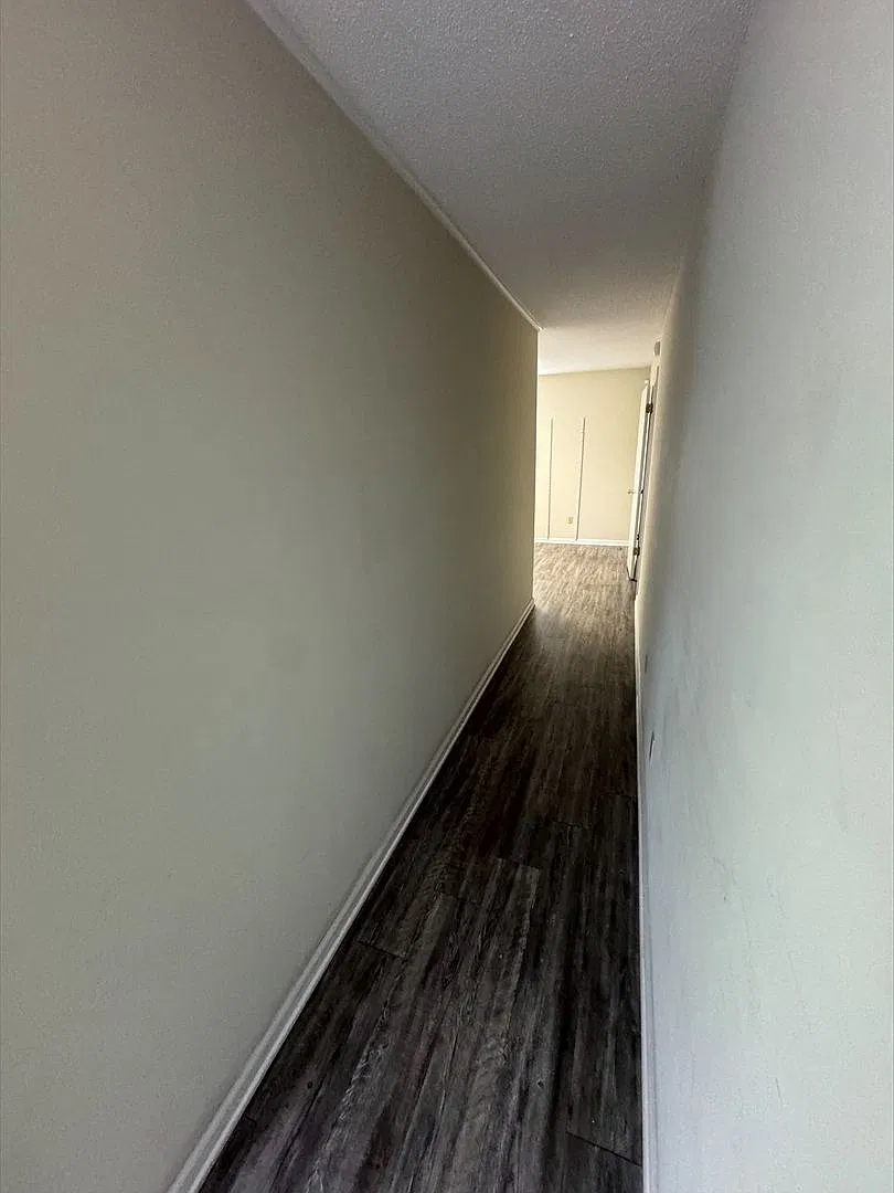 Chatt-R and E — Photo 2