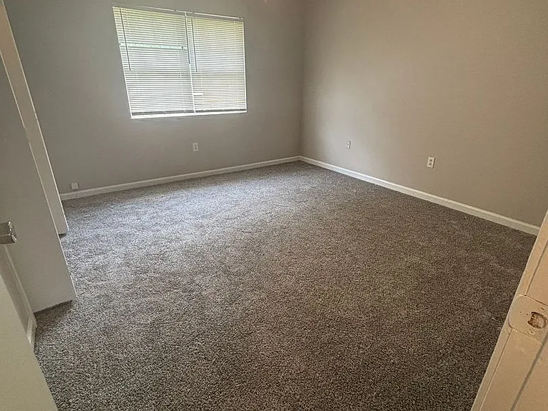 122 Lari Ln — Photo 5