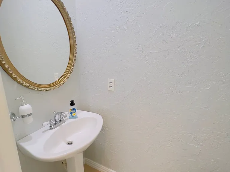 4712 Frost Hollow Dr — Photo 10