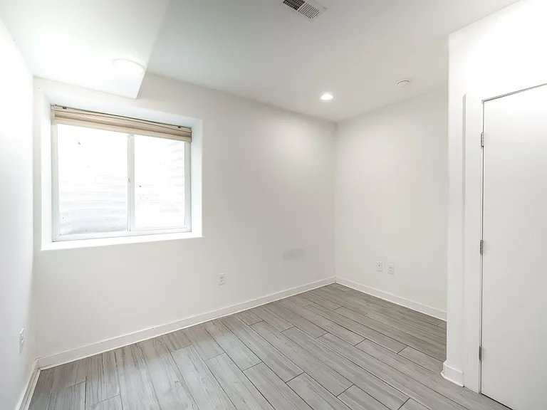 1642 N Marshall Street — Photo 19