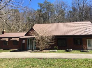 3901 Green Valley Rd, Huntington, WV 25701