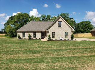 209 Eagle View Dr, Senatobia, MS 38668