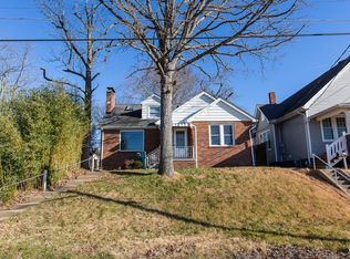 914 S 6th St, Belleville, IL