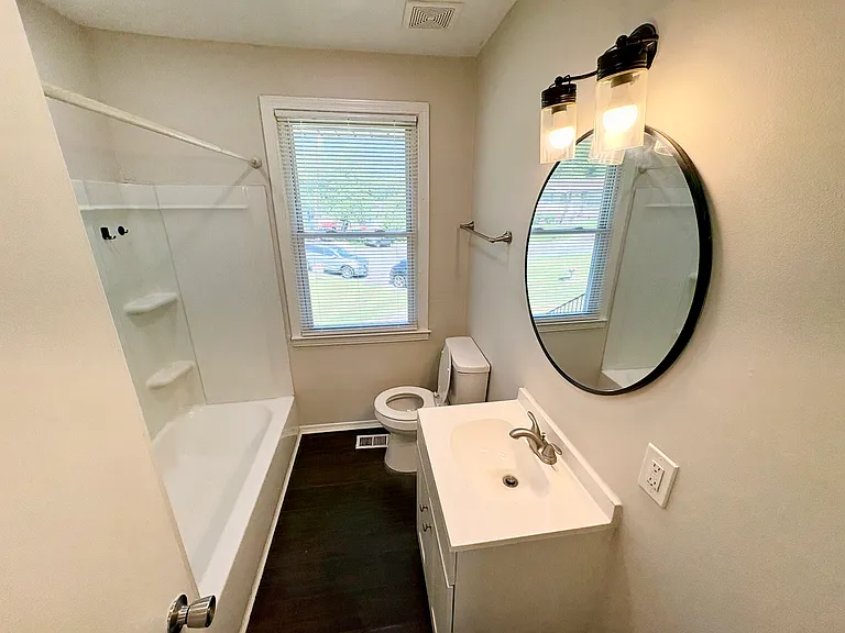 2641 Combs Dr — Photo 10