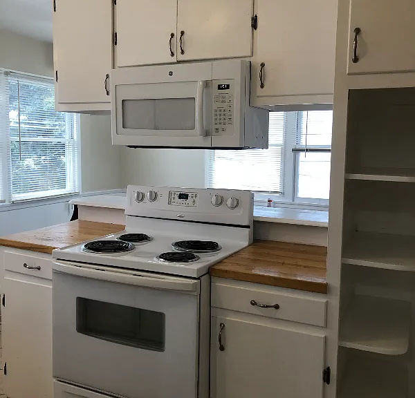 5818 S Pickering Ave — Photo 7