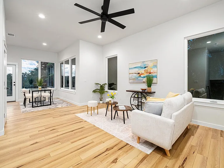 2309 Montopolis Dr #1 — Photo 2
