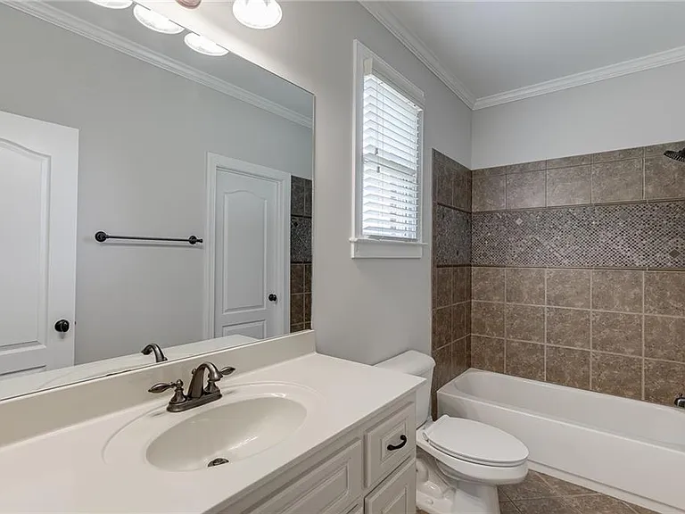 4612 Grandview Pkwy — Photo 28