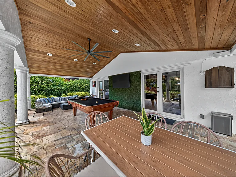 510 NE 8th Ave — Photo 38