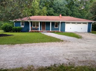 338 Emmett Young Rd, Grantville, GA 30220