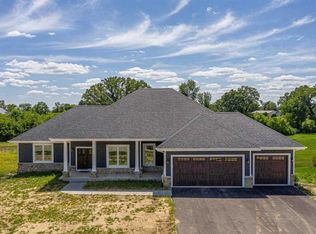 7868 Hidden Creek Ln, Roscoe, IL 61073