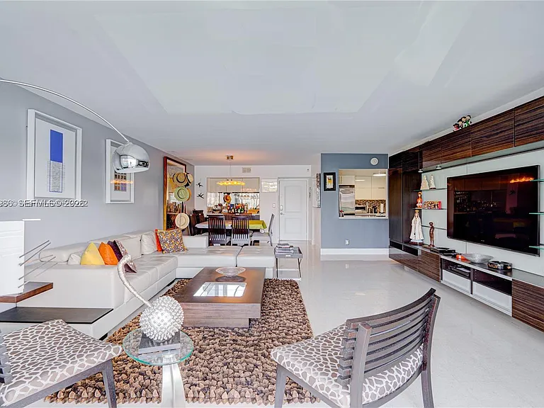 100 Bayview Dr #428 — Photo 12