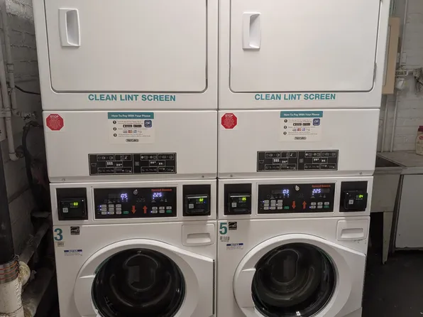 223 East 50th Street image 5 of 7