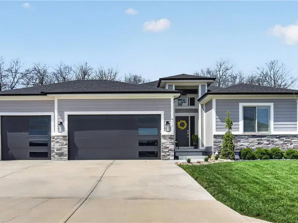 9115 SW 12th St, Blue Springs, MO 64064