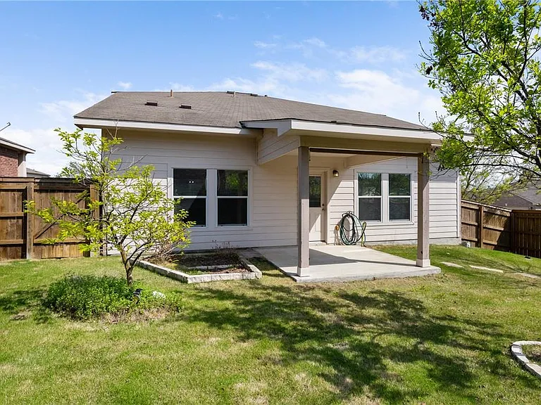 3800 Vonnegut Ct — Photo 28