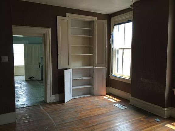 4th image of 4130 Nebraska Ave