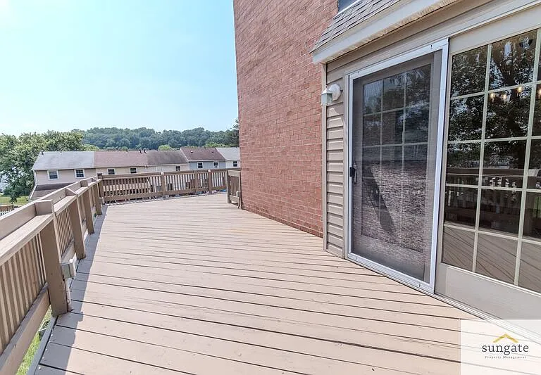 945 Stormont Cir — Photo 30