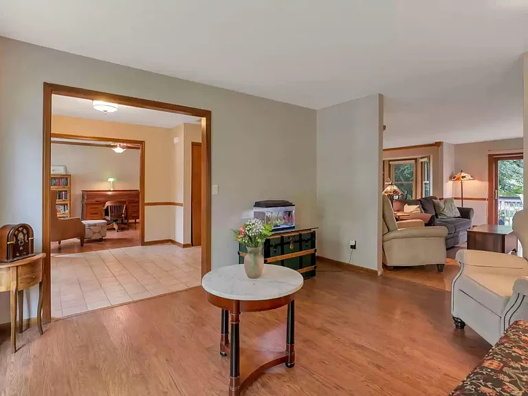 155 Mackenzie Dr — Photo 12