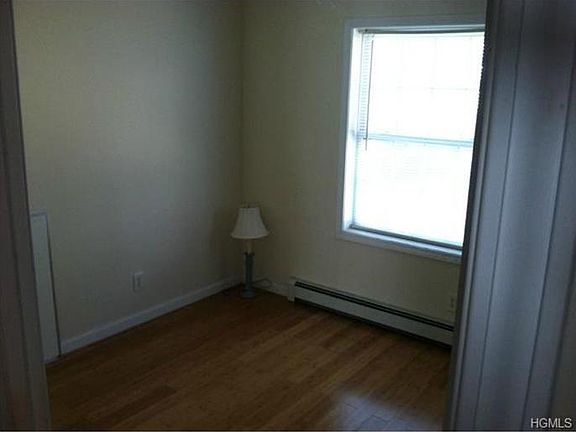 4th image of 4 Evans Ln