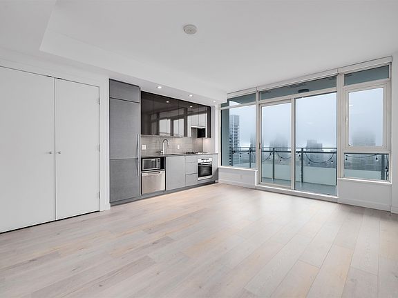 4th image of 4508 Hazel St #3502
