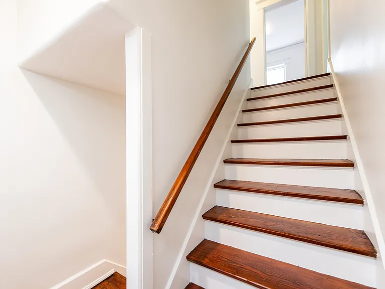 1604 Edgeland Ave — Photo 17